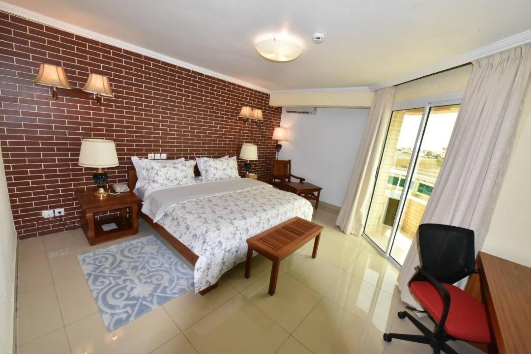 Grand Hotel Aeroport, Douala Exteriér fotografie